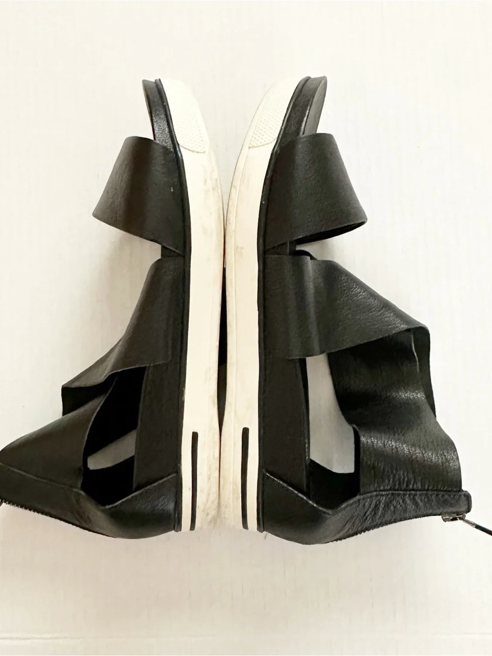 EILEEN FISHER leather sport tumbled sneakers sandals black platform size 9.5